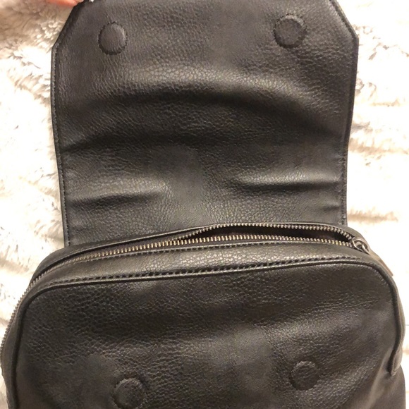 Matt & Nat Women's Black Peltola Backpack - Picture 5 of 6